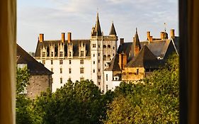 Lhotel - Face Au Chateau - Boutique Hotel Et Seminaires